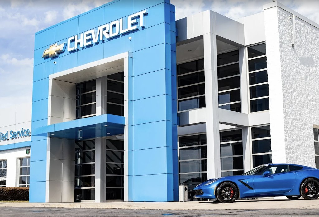 Dealership gallery photo 1